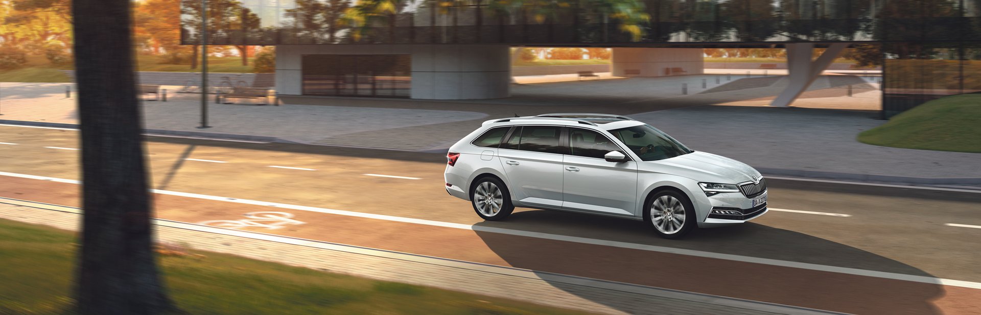 230517_header_skoda_superb_1920x618px